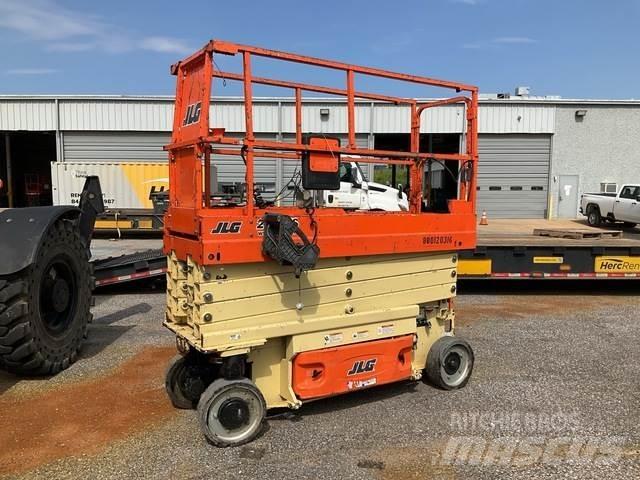 JLG 2632ES رافعات مقصية الشكل