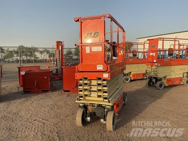JLG 2632ES رافعات مقصية الشكل