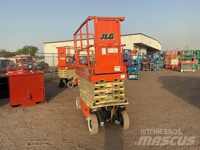 JLG 2632ES رافعات مقصية الشكل