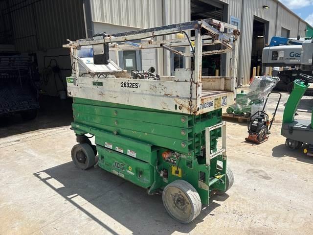 JLG 2632ES رافعات مقصية الشكل