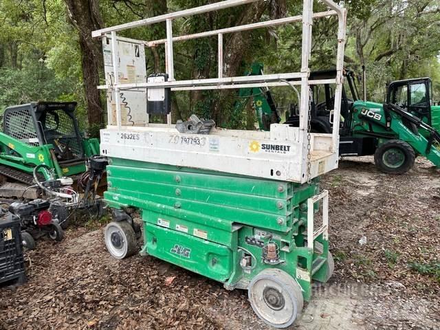 JLG 2632ES رافعات مقصية الشكل