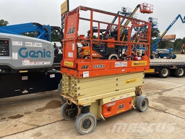 JLG 2632ES رافعات مقصية الشكل