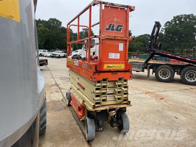 JLG 2632ES رافعات مقصية الشكل