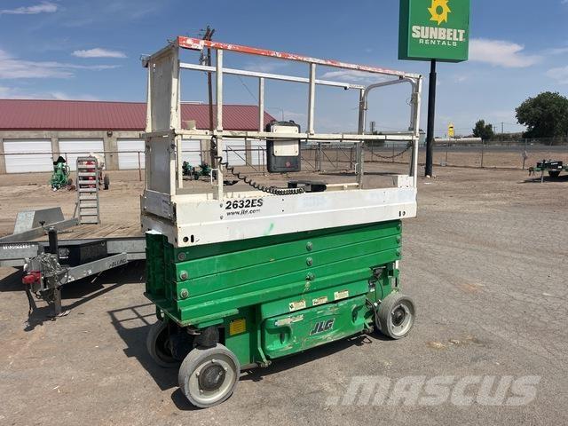 JLG 2632ES رافعات مقصية الشكل