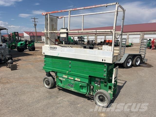 JLG 2632ES رافعات مقصية الشكل