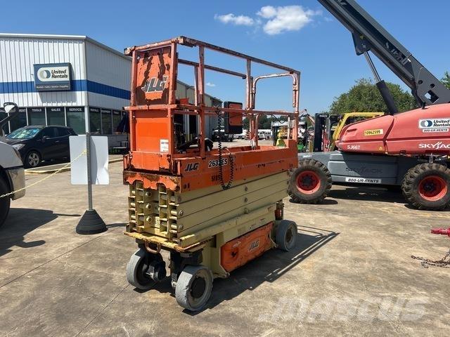 JLG 2632ES رافعات مقصية الشكل