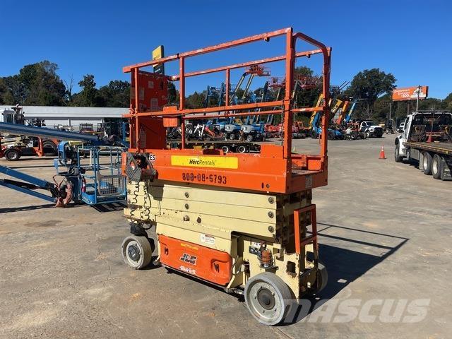 JLG 2632ES رافعات مقصية الشكل