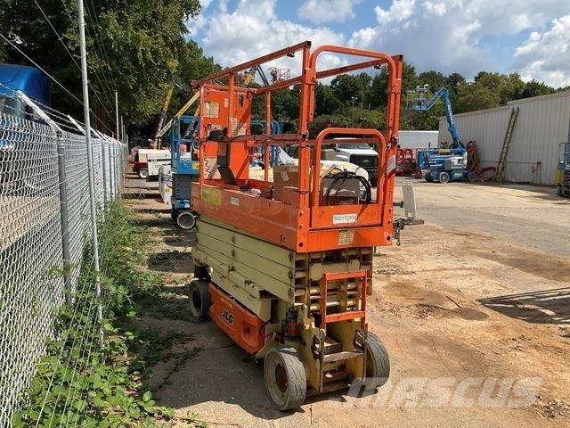 JLG 2632ES رافعات مقصية الشكل