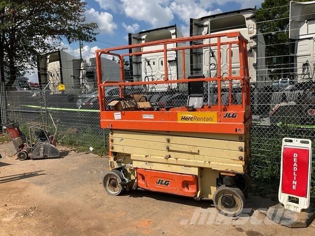JLG 2632ES رافعات مقصية الشكل