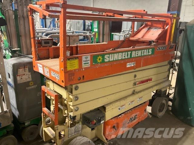 JLG 2632ES رافعات مقصية الشكل