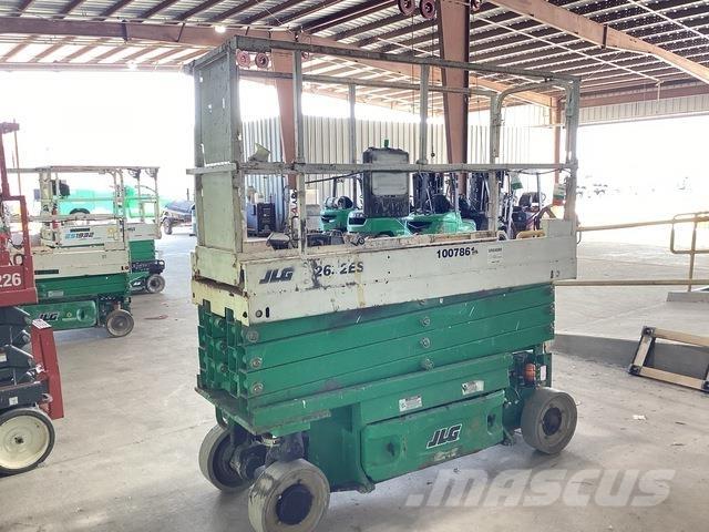 JLG 2632ES رافعات مقصية الشكل