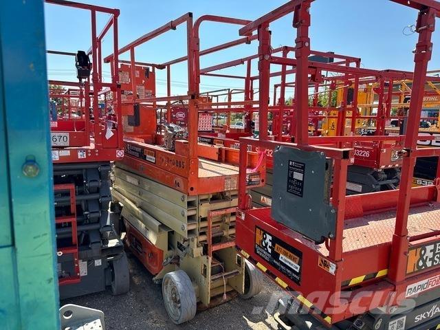 JLG 2632ES رافعات مقصية الشكل