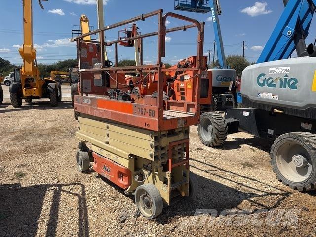 JLG 2632ES رافعات مقصية الشكل