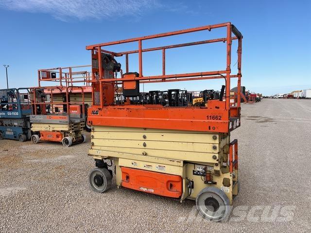 JLG 2632ES رافعات مقصية الشكل