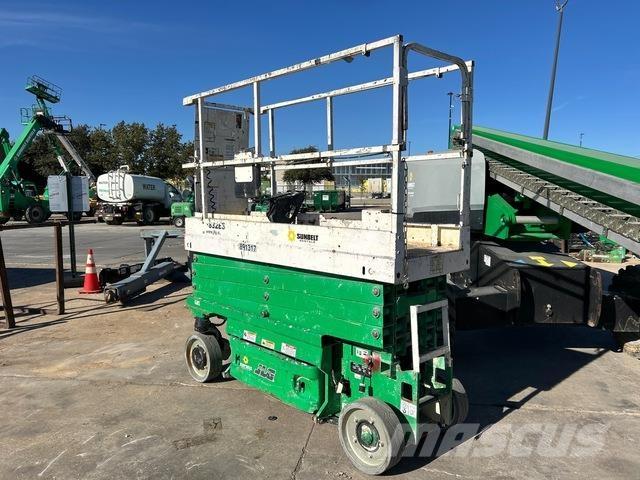 JLG 2632ES رافعات مقصية الشكل