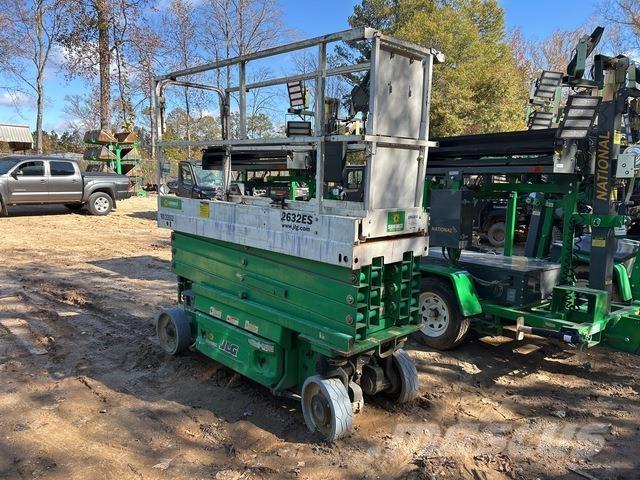 JLG 2632ES رافعات مقصية الشكل