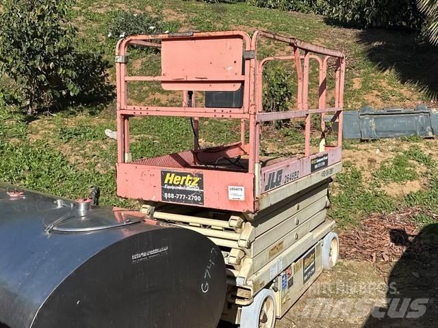 JLG 2646-E2 رافعات مقصية الشكل