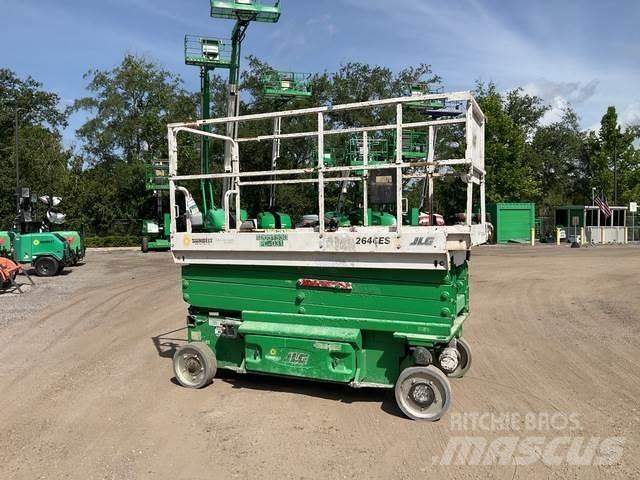 JLG 2646ES رافعات مقصية الشكل
