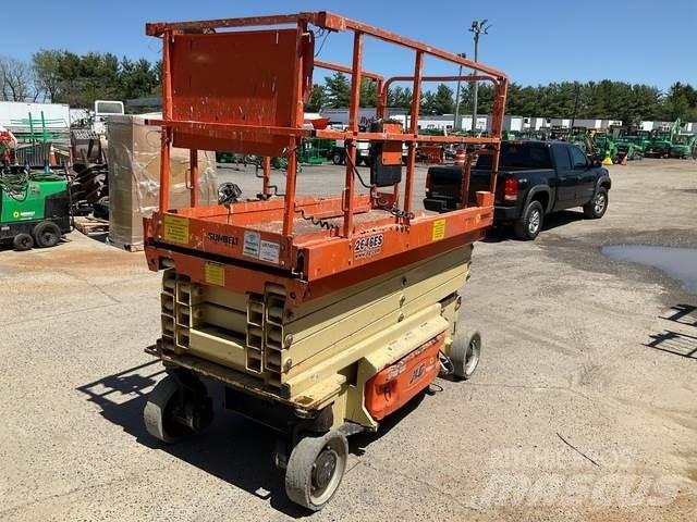 JLG 2646ES رافعات مقصية الشكل