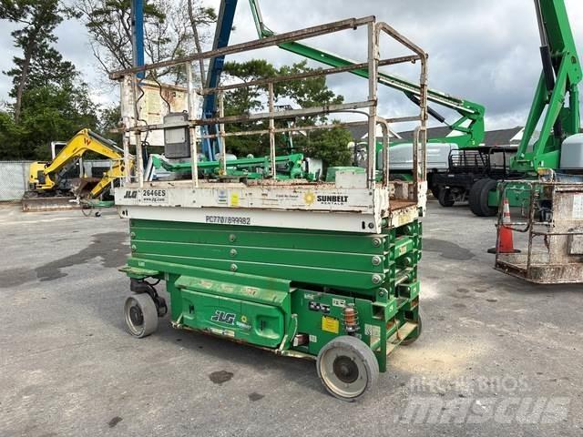 JLG 2646ES رافعات مقصية الشكل