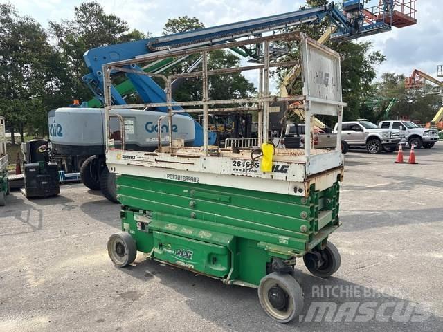 JLG 2646ES رافعات مقصية الشكل