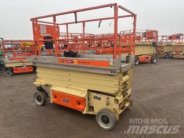 JLG 2646ES رافعات مقصية الشكل
