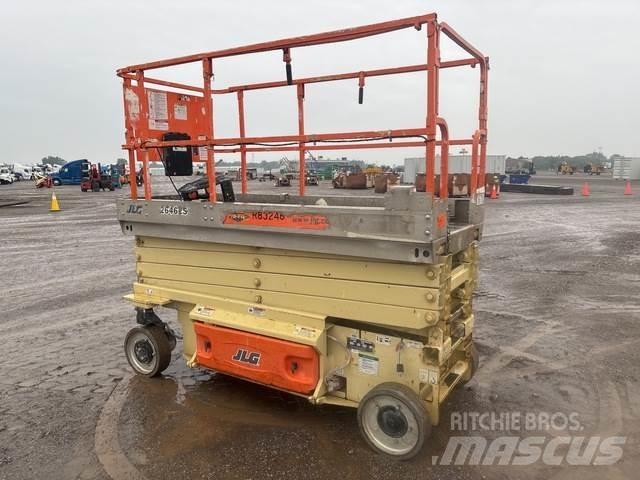 JLG 2646ES رافعات مقصية الشكل