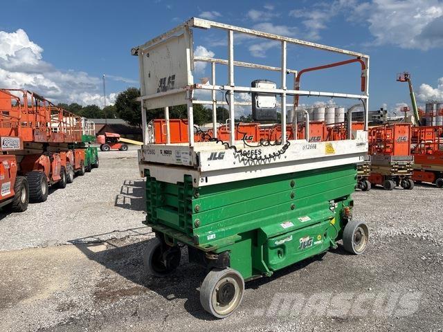 JLG 2646ES رافعات مقصية الشكل