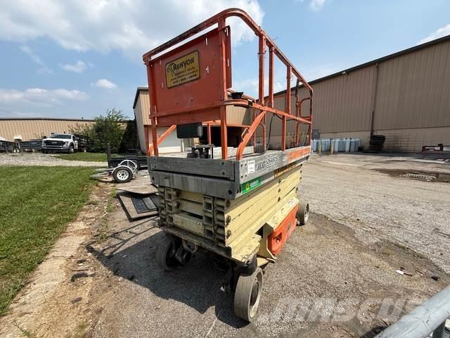 JLG 2646ES رافعات مقصية الشكل