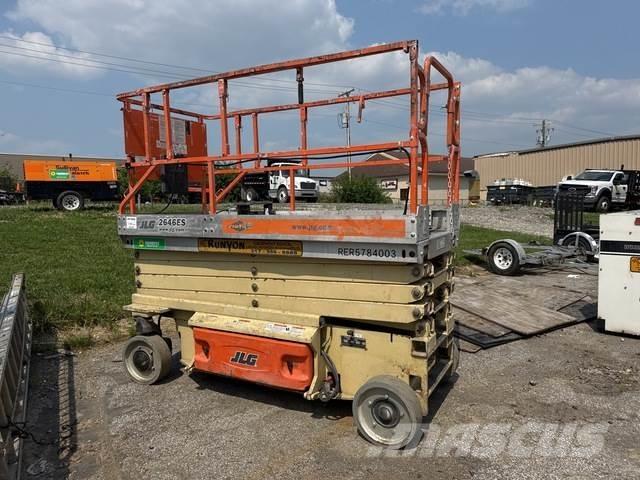 JLG 2646ES رافعات مقصية الشكل