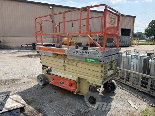 JLG 2646ES رافعات مقصية الشكل