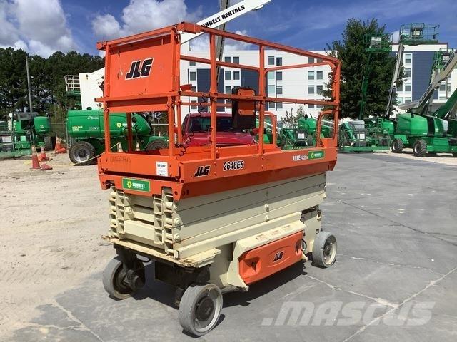 JLG 2646ES رافعات مقصية الشكل