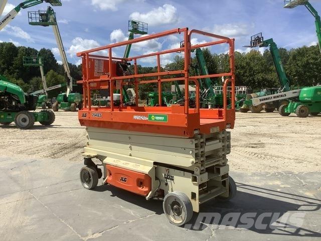 JLG 2646ES رافعات مقصية الشكل