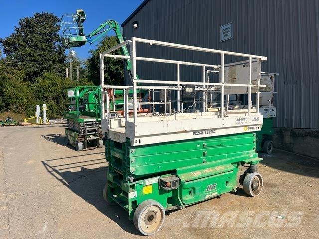 JLG 2646ES رافعات مقصية الشكل