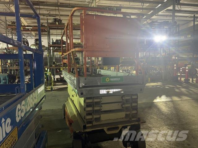 JLG 2646ES رافعات مقصية الشكل