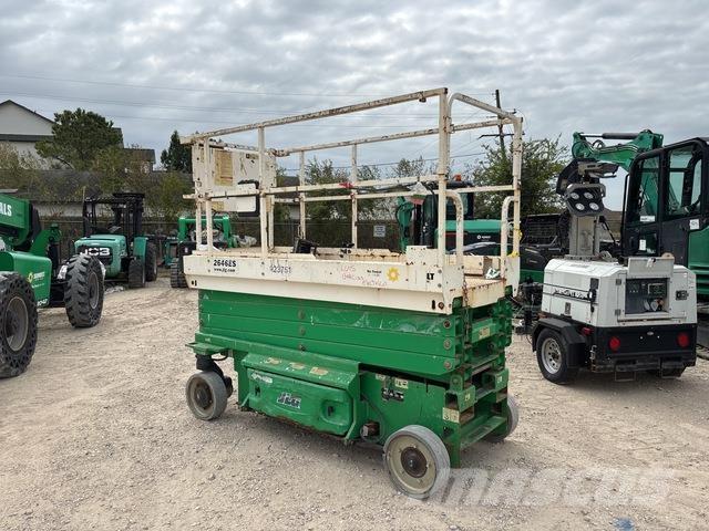 JLG 2646ES رافعات مقصية الشكل