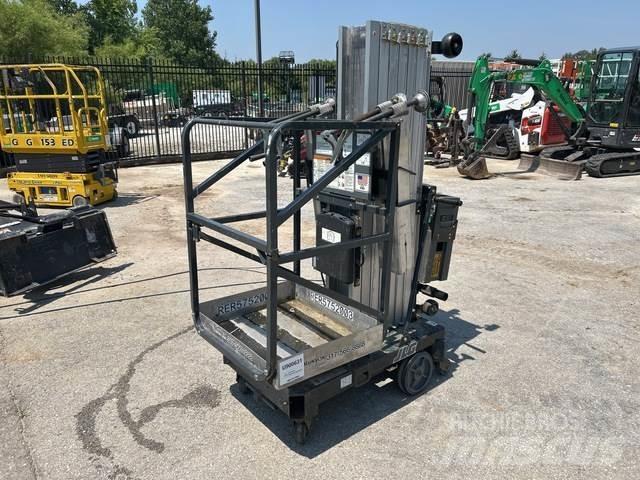 JLG 30AMDC رافعات السارية الرأسية