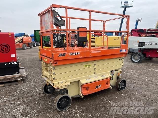 JLG 3246ES رافعات مقصية الشكل