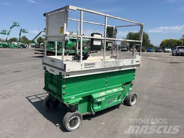 JLG 3246ES رافعات مقصية الشكل