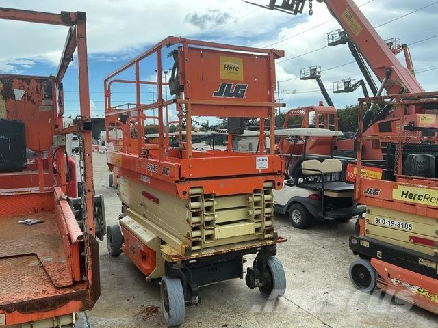JLG 3246ES رافعات مقصية الشكل