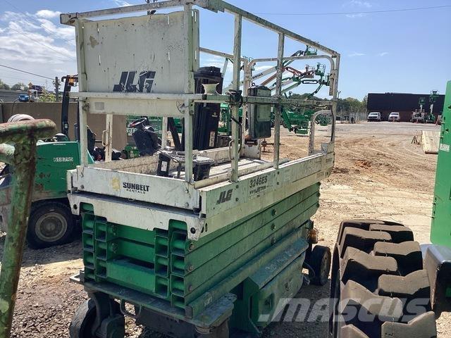 JLG 3246ES رافعات مقصية الشكل
