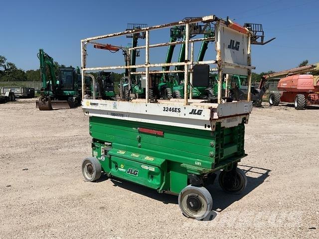 JLG 3246ES رافعات مقصية الشكل