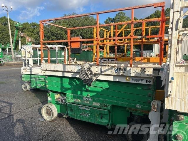 JLG 3246ES رافعات مقصية الشكل