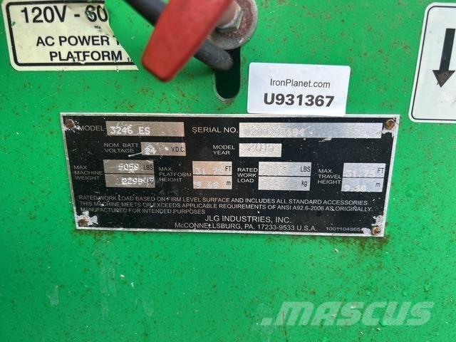 JLG 3246ES رافعات مقصية الشكل