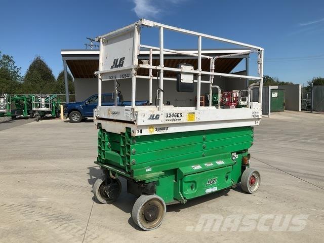 JLG 3246ES رافعات مقصية الشكل
