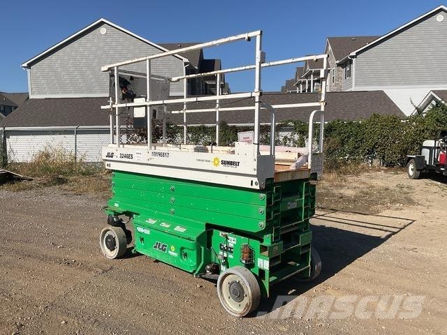 JLG 3246ES رافعات مقصية الشكل