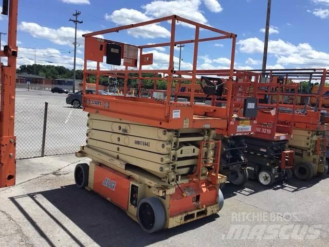 JLG 3248RS رافعات مقصية الشكل