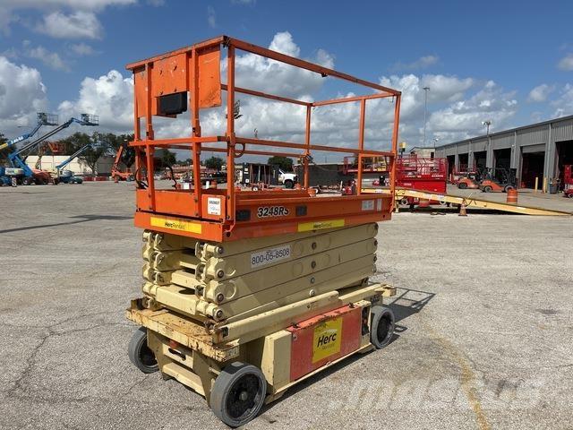 JLG 3248RS رافعات مقصية الشكل