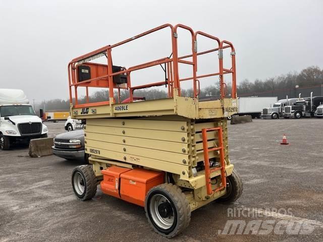 JLG 4069LE رافعات مقصية الشكل