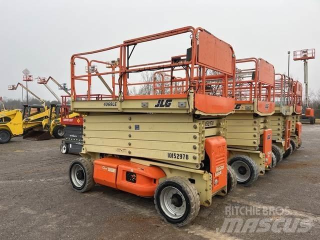 JLG 4069LE رافعات مقصية الشكل